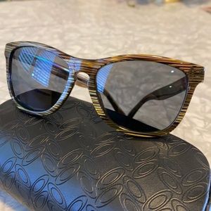 Oakley Men’s Frogskins XL Banded Green Polarized